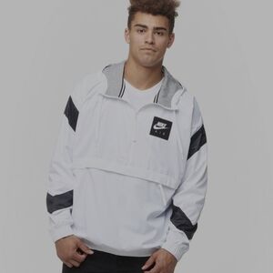 NIKE Hooded Woven Anorak Jacket